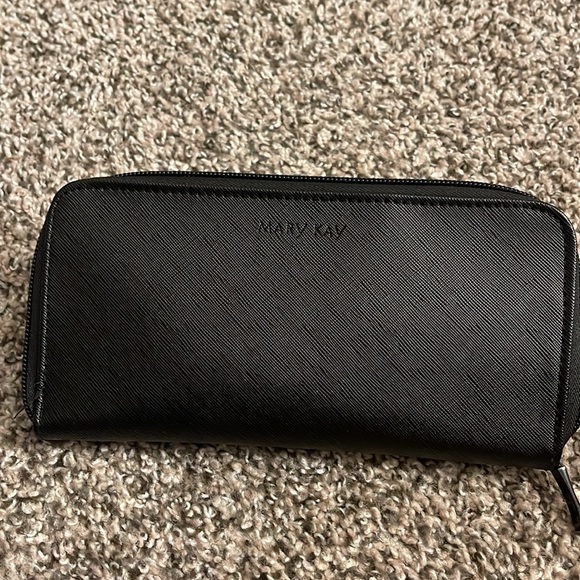 Mary Kay | Makeup | Mary Kay Essential 5 Brush Collection | Poshmark